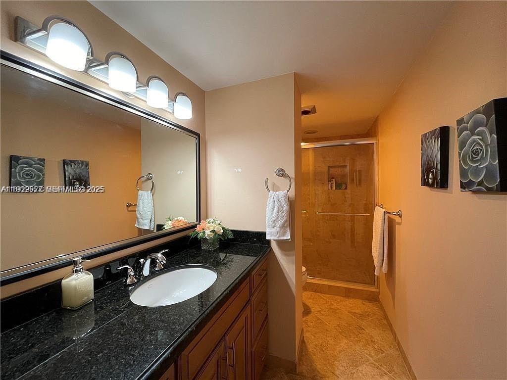 HILLCREST NO 21 CONDO - Residential