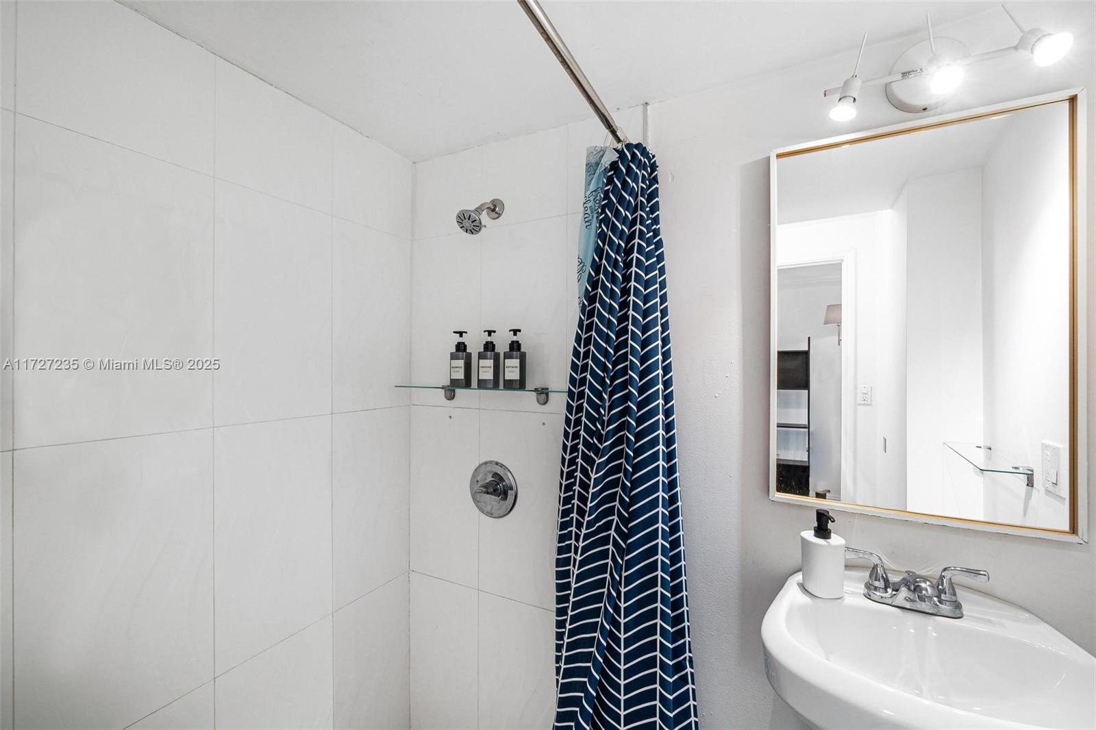 SHENANDOAH - Residential Lease