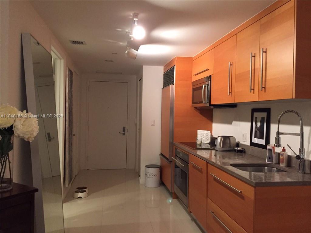 475 Brickell Ave 4808