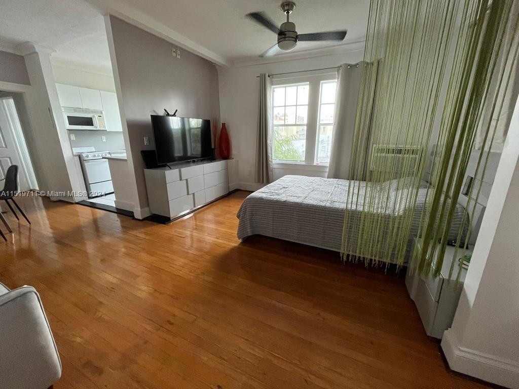 This renovated studio is extremely spacious and flooded with natural light, located just one minute away from Lincoln Rd. It boasts a comfortable queen-sized bed, a sofa-bed, a dining table, and a nicely equipped kitchen, as well as ample closet space. The location is unparalleled, providing the best of South Beach living in the most convenient and central area. The studio comes fully furnished, making it a turnkey option for those seeking a comfortable and stylish place to call home.