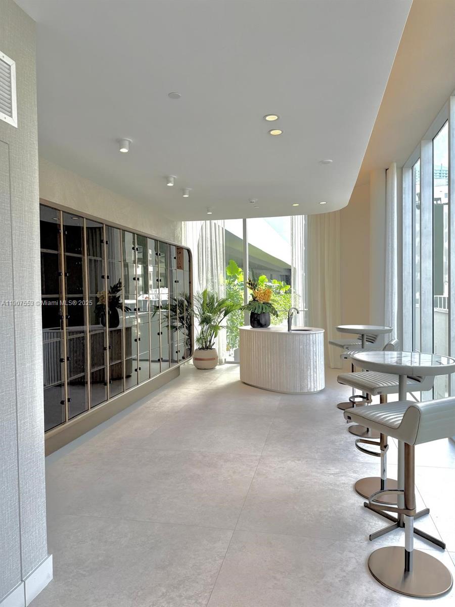 ARIA RESERVE SOUTH TOWER - Residential