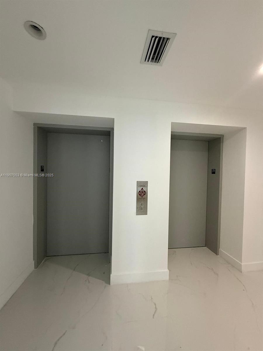 ARIA RESERVE SOUTH TOWER - Residential