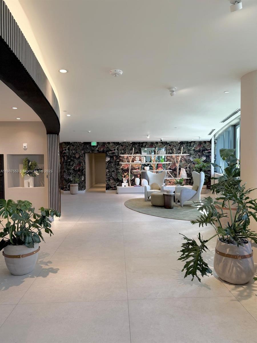 ARIA RESERVE SOUTH TOWER - Residential