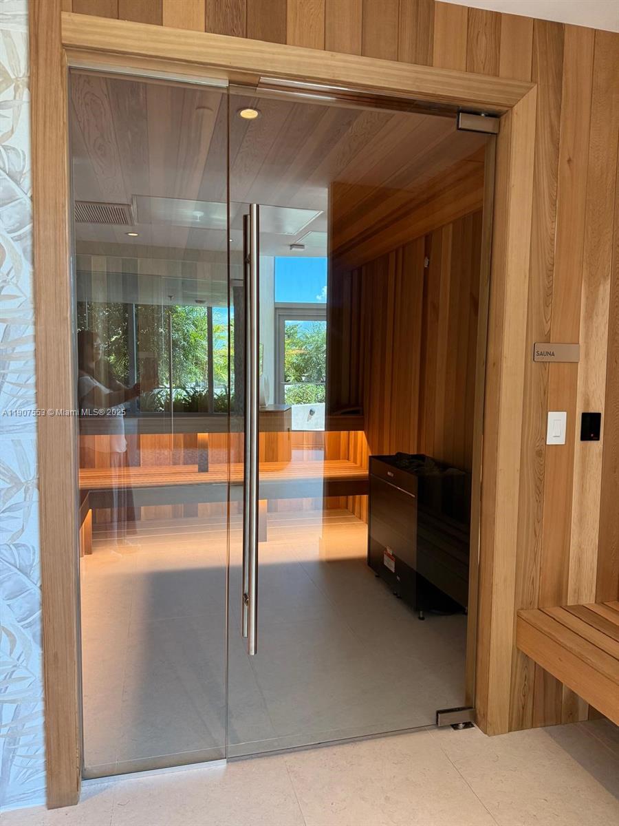 ARIA RESERVE SOUTH TOWER - Residential