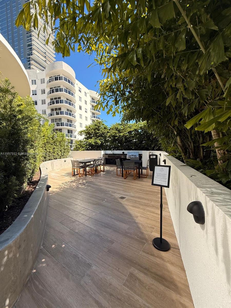 ARIA RESERVE SOUTH TOWER - Residential