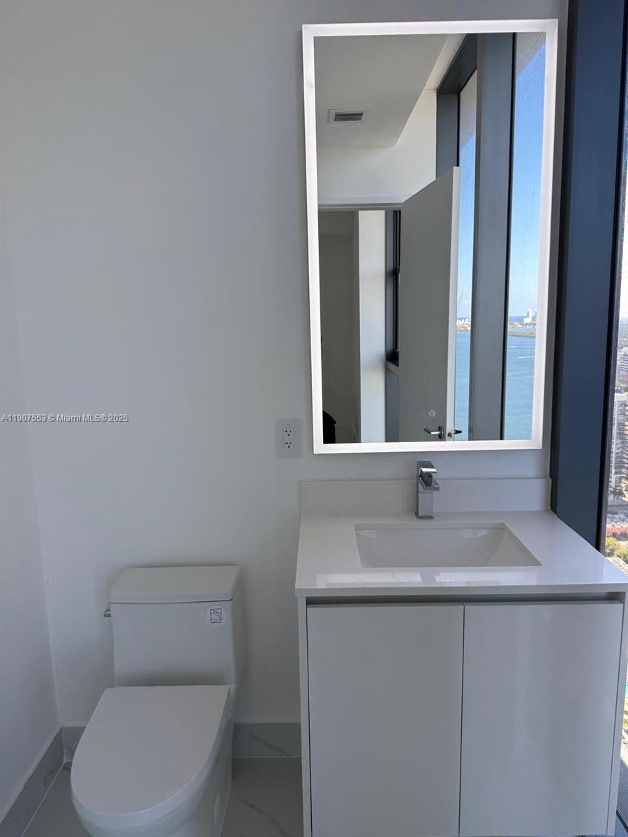 ARIA RESERVE SOUTH TOWER - Residential