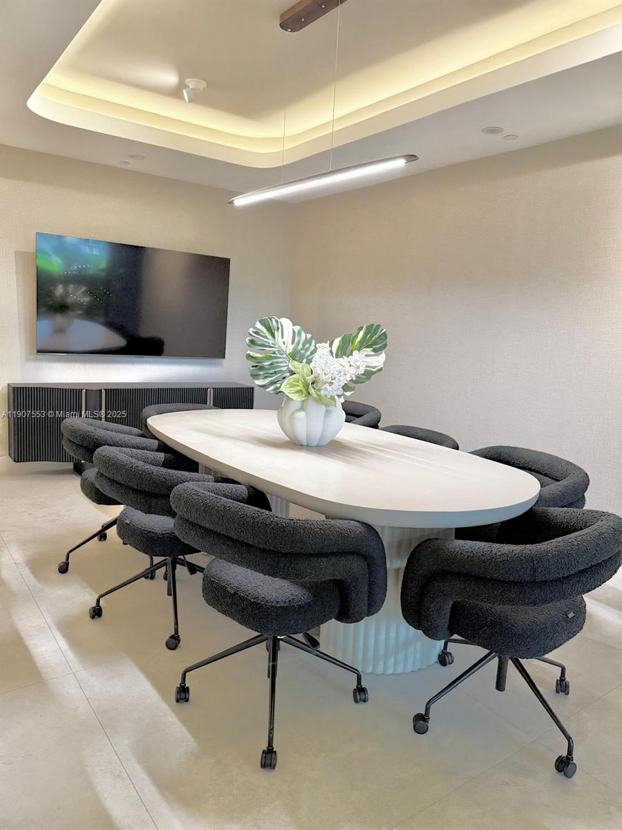 ARIA RESERVE SOUTH TOWER - Residential