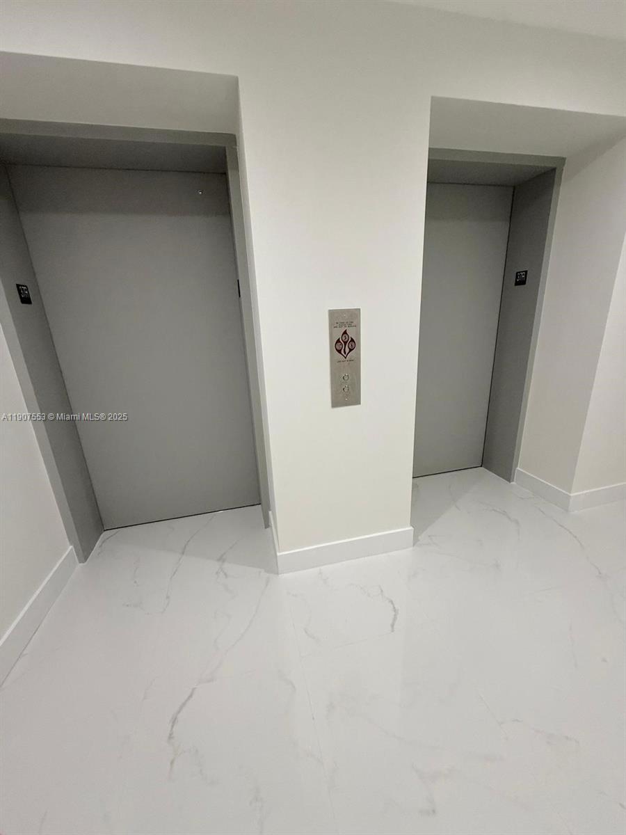 ARIA RESERVE SOUTH TOWER - Residential