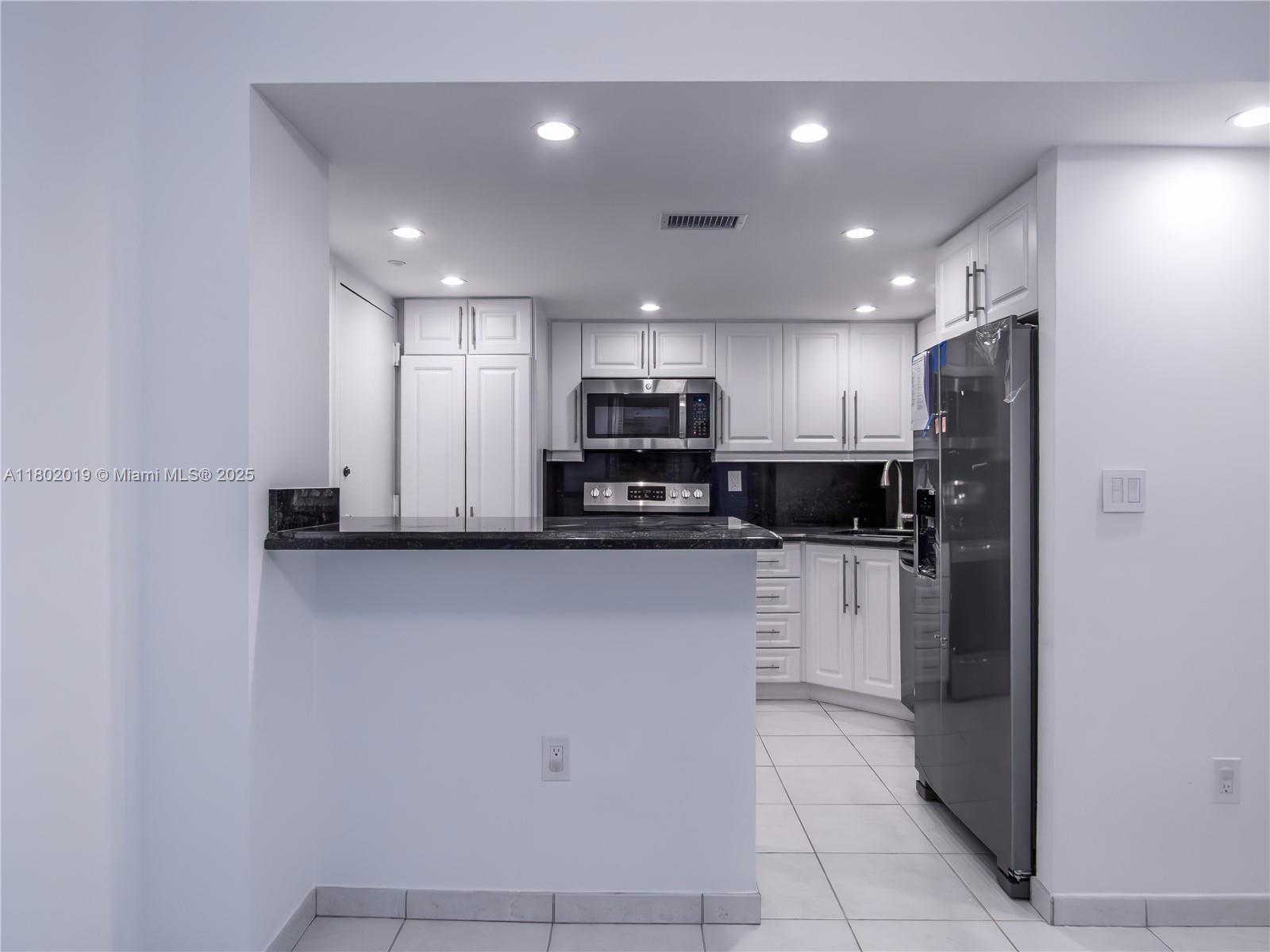 2333 Brickell Ave 414