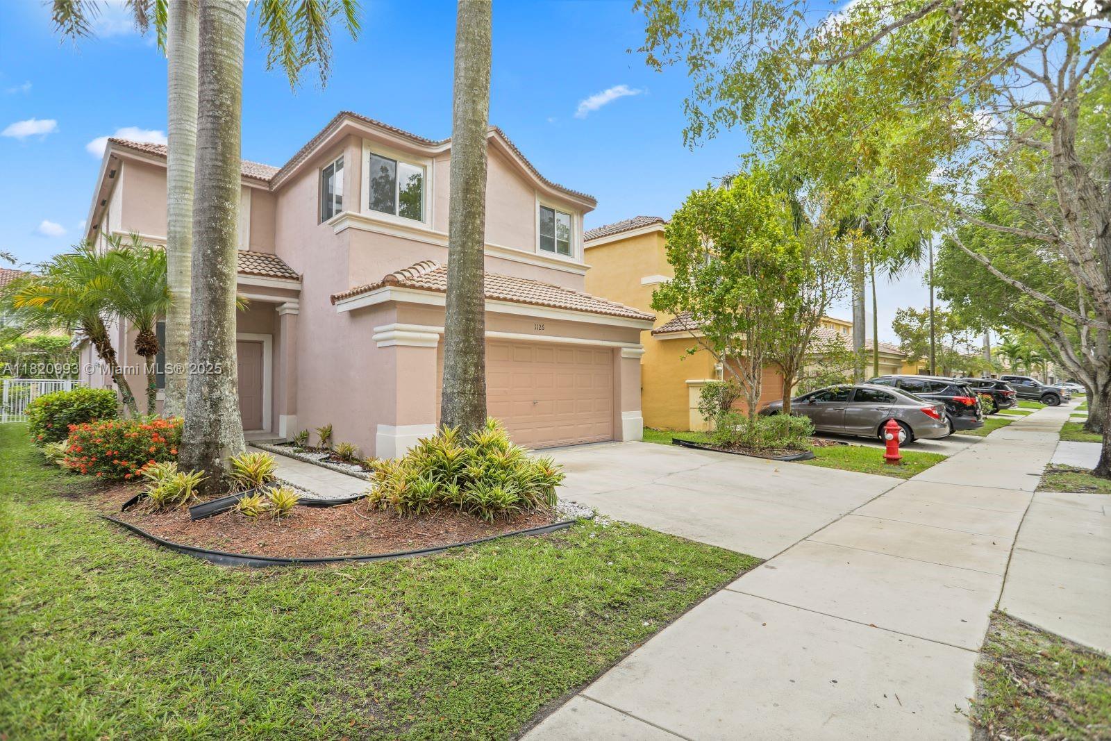 Rental Property at 1126 Golden Cane Dr, Weston, Broward County, Florida - Bedrooms: 5 
Bathrooms: 4  - $6,300 MO.