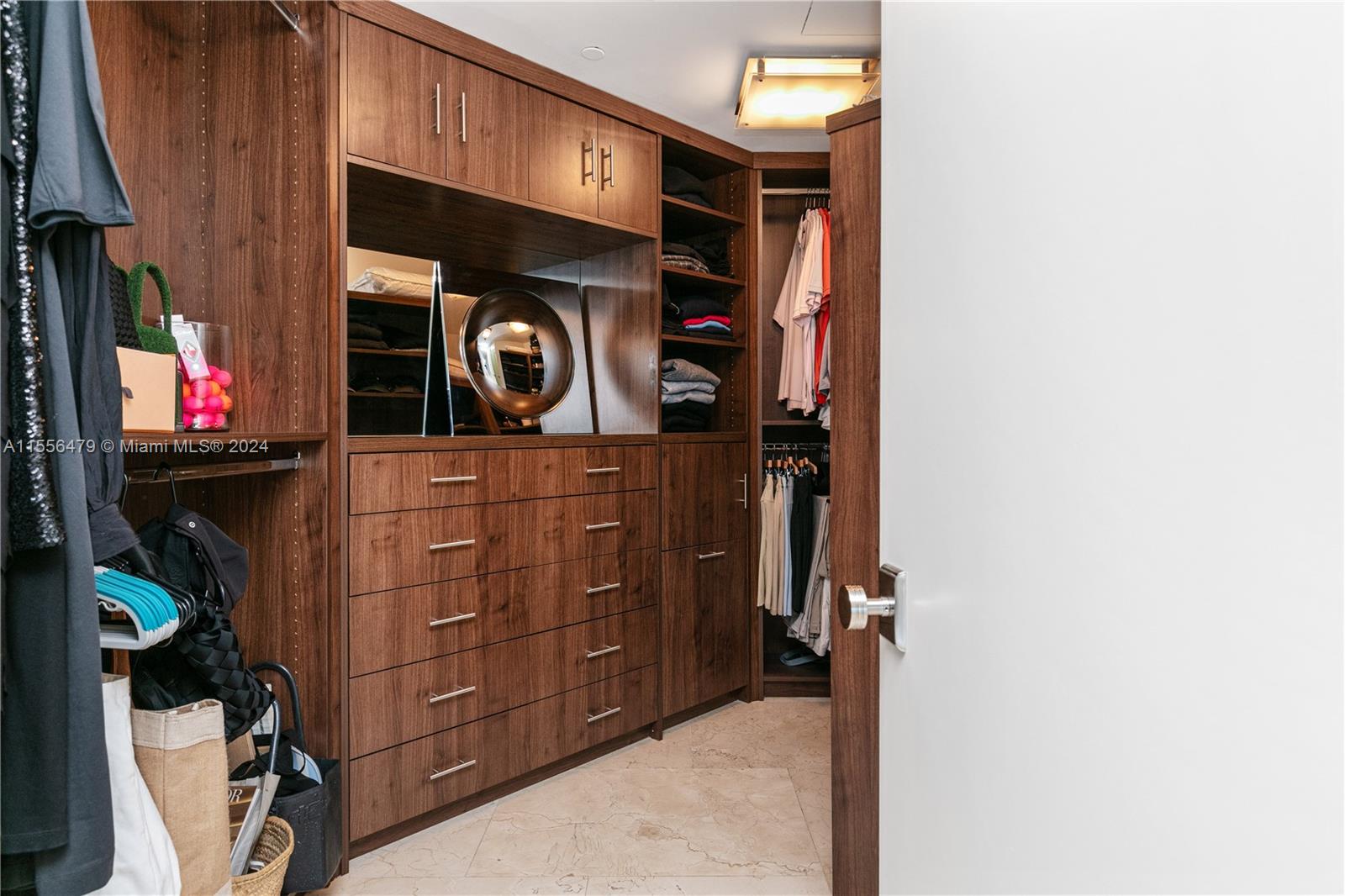 2711 HOLLYWOOD BEACH COND - Residential