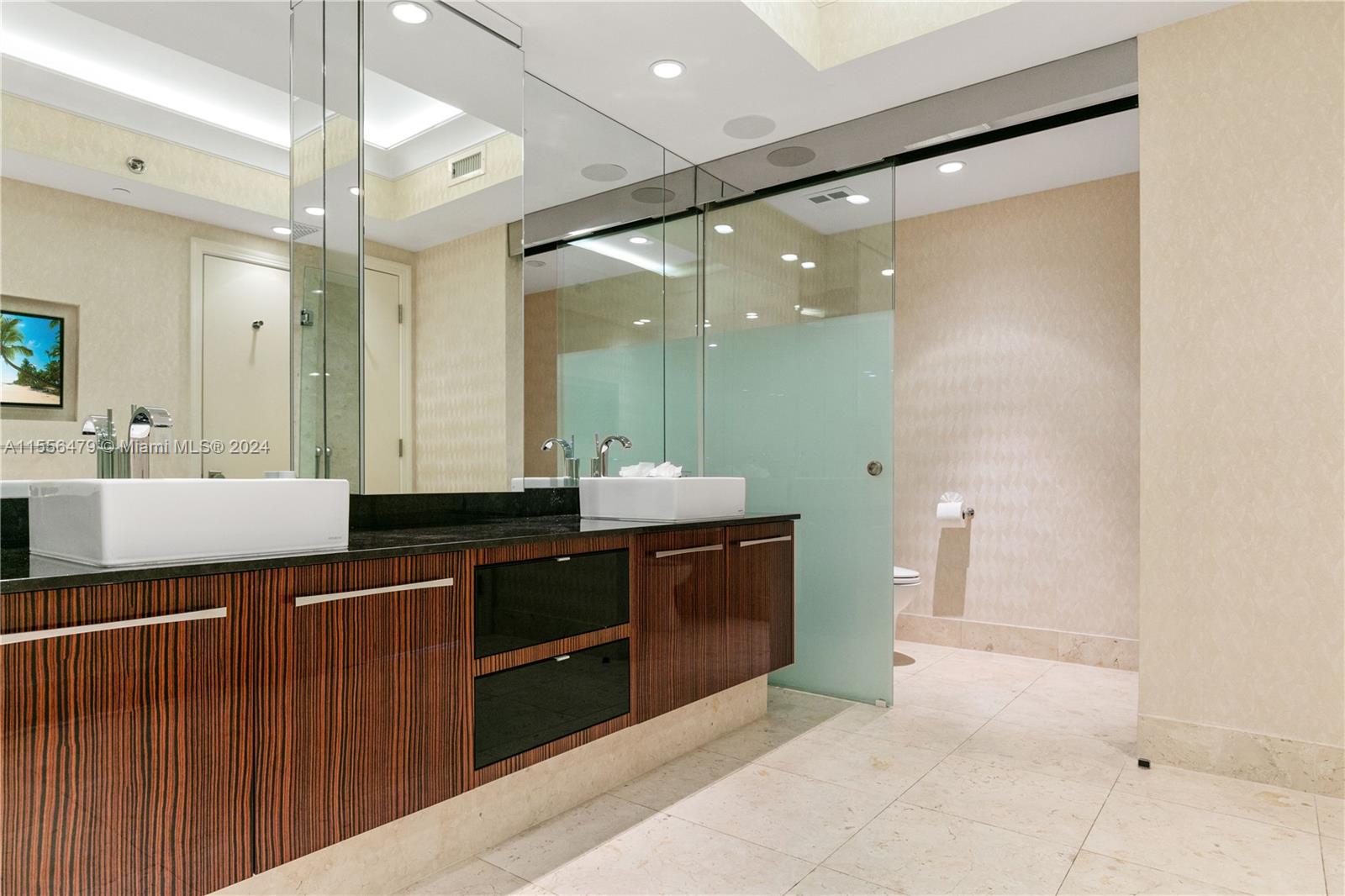 2711 HOLLYWOOD BEACH COND - Residential