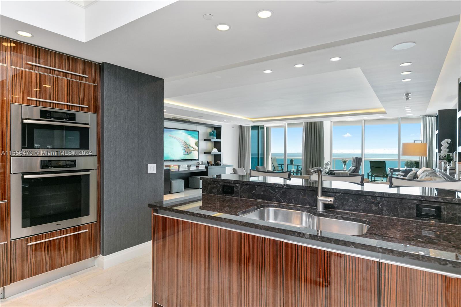 2711 HOLLYWOOD BEACH COND - Residential