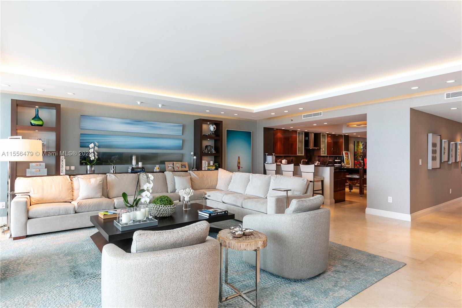 2711 HOLLYWOOD BEACH COND - Residential