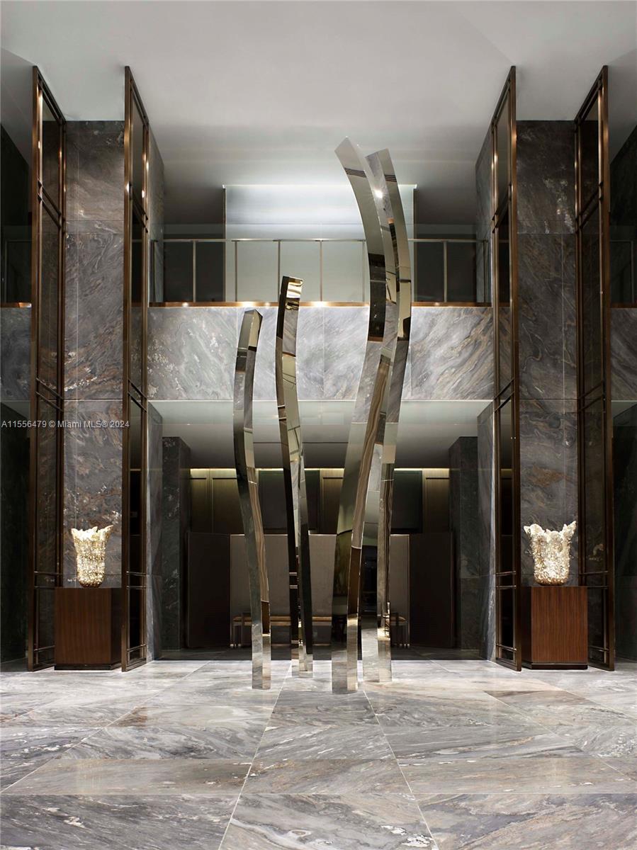 2711 HOLLYWOOD BEACH COND - Residential