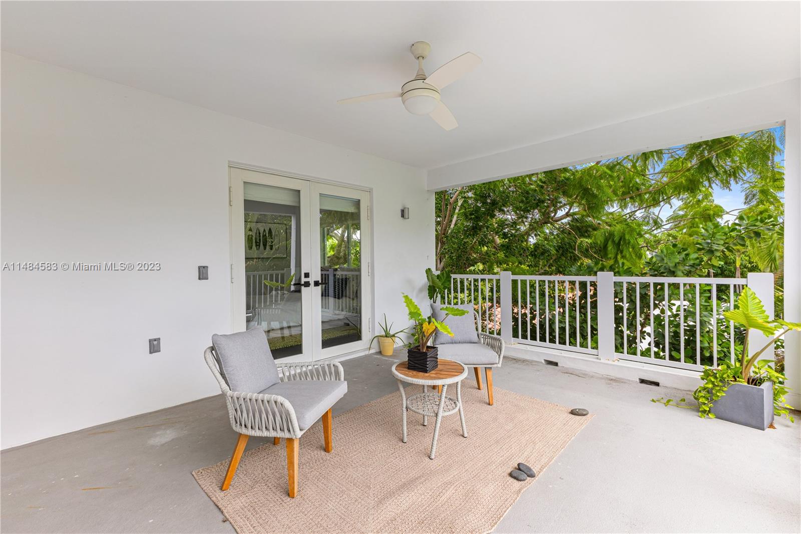 TROPICAL ISLE HOMES SUB 3 - Residential