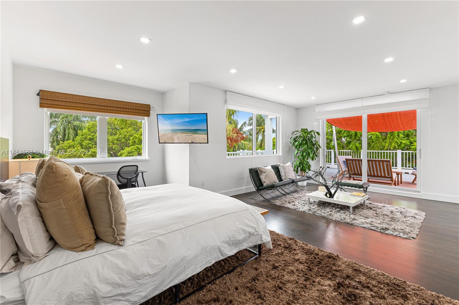 TROPICAL ISLE HOMES SUB 3 - Residential