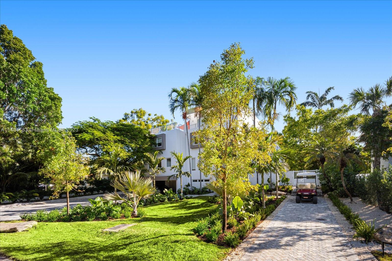 TROPICAL ISLE HOMES SUB 3 - Residential