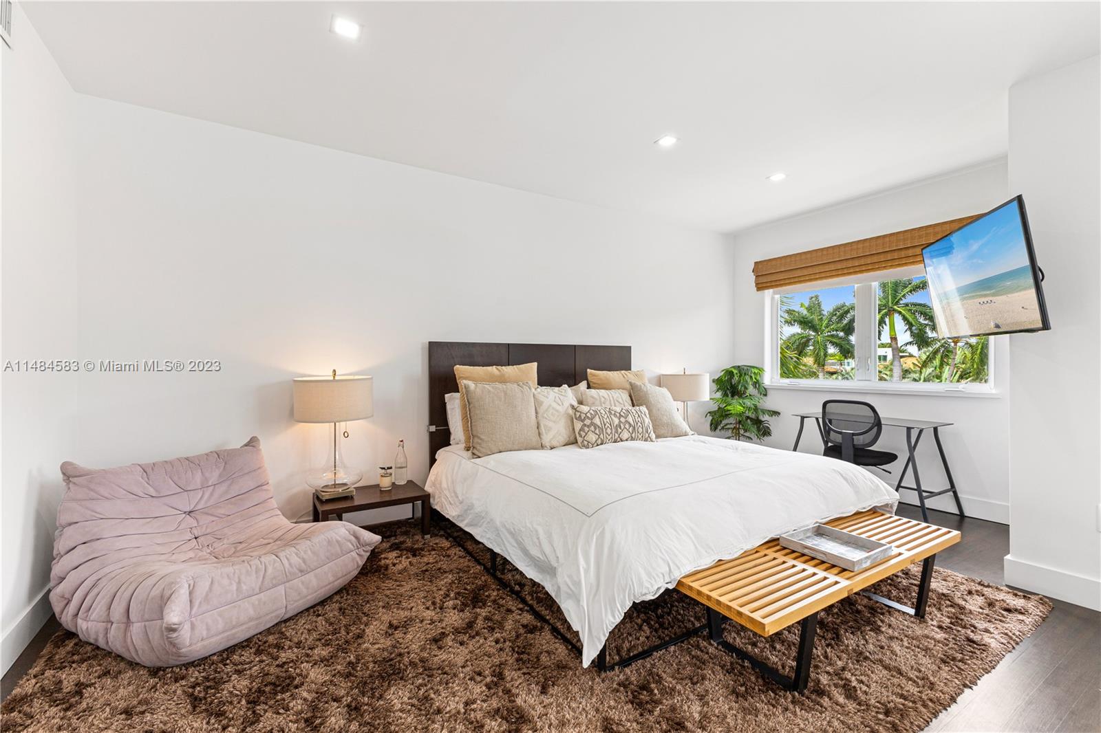 TROPICAL ISLE HOMES SUB 3 - Residential