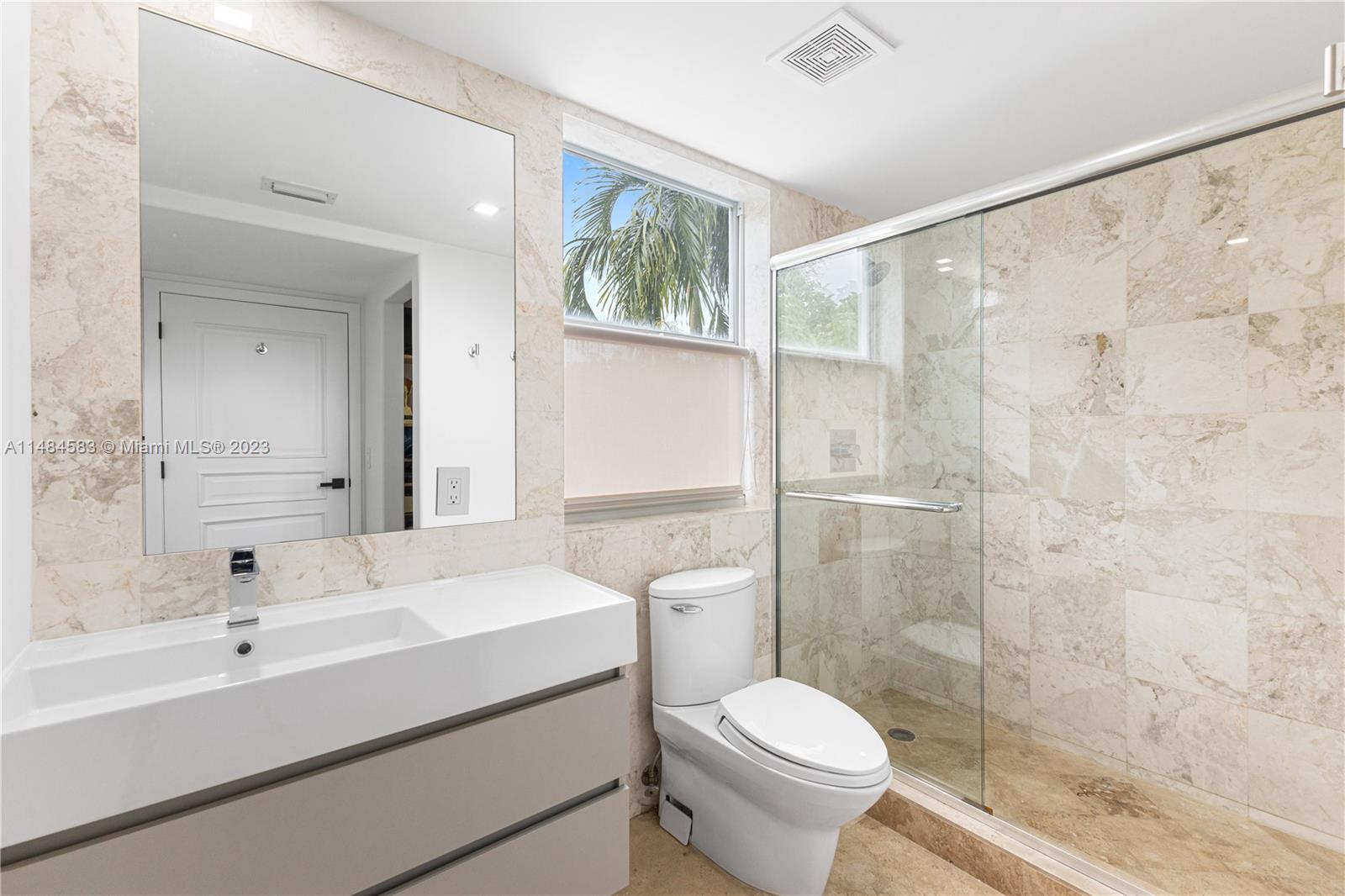 TROPICAL ISLE HOMES SUB 3 - Residential