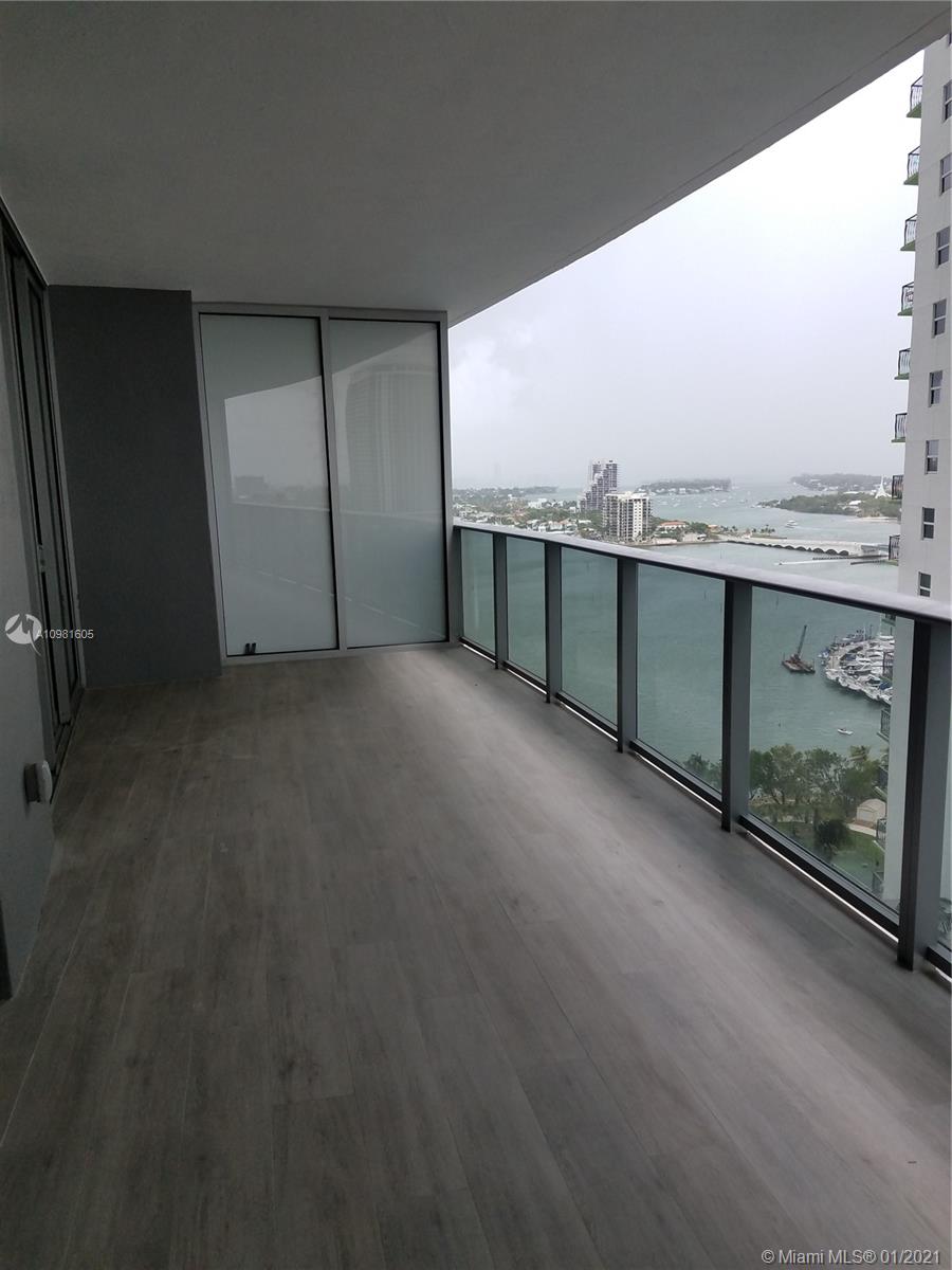 LOCATION! NICE 1BED+ENCLOSED DEN/2BATHS W/LARGE BALCONY, 1 ASSIGNED PARKING. OVERLOOKING MIAMI CITY & BISCAYNE BAY. PANORAMIC WINDOWS. PORCELAIN FLOORS THROUGHOUT. BOSCH STAINLESS STEEL APPLIANCES. EUROPEAN CABINETS. BUILT IN CLOSETS. VALET PARKING. EXCLUSIVE 3 FLOORS OVER 25,000 SF OF AMENITIES . THEATER. SPA. ULTIMATE GYM AND YOGA STUDIO. BBQ AREA. SUMMER KITCHEN. 2 CURVED SUNRISE & SUNSET POOLS. CHILDREN ROOM AND POOL. HOT TUB. KIDS PLAYROOM. BUSINESS CENTER. INDOR/OUTDOOR. SOCIAL ROOM . BILLAR/GAME ROOM AND LIBRARY. TEEN LOUNGE. SPORT COURTS. DESIRED CONDO BUILT ON WATERFRONT LOT IN THE HEART OF THE ART & ENTERTAINMENT DISTRICT IN EDGEWATER. MIAMI'S MOST TALKED ABOUT NEIGHBORHOOD. BE THE FIRST ONE MOVING TO THIS GLAMOROUS BUILDING. (NO PETS ON LEASED UNITS ALLOWED BY HOA RULES)
