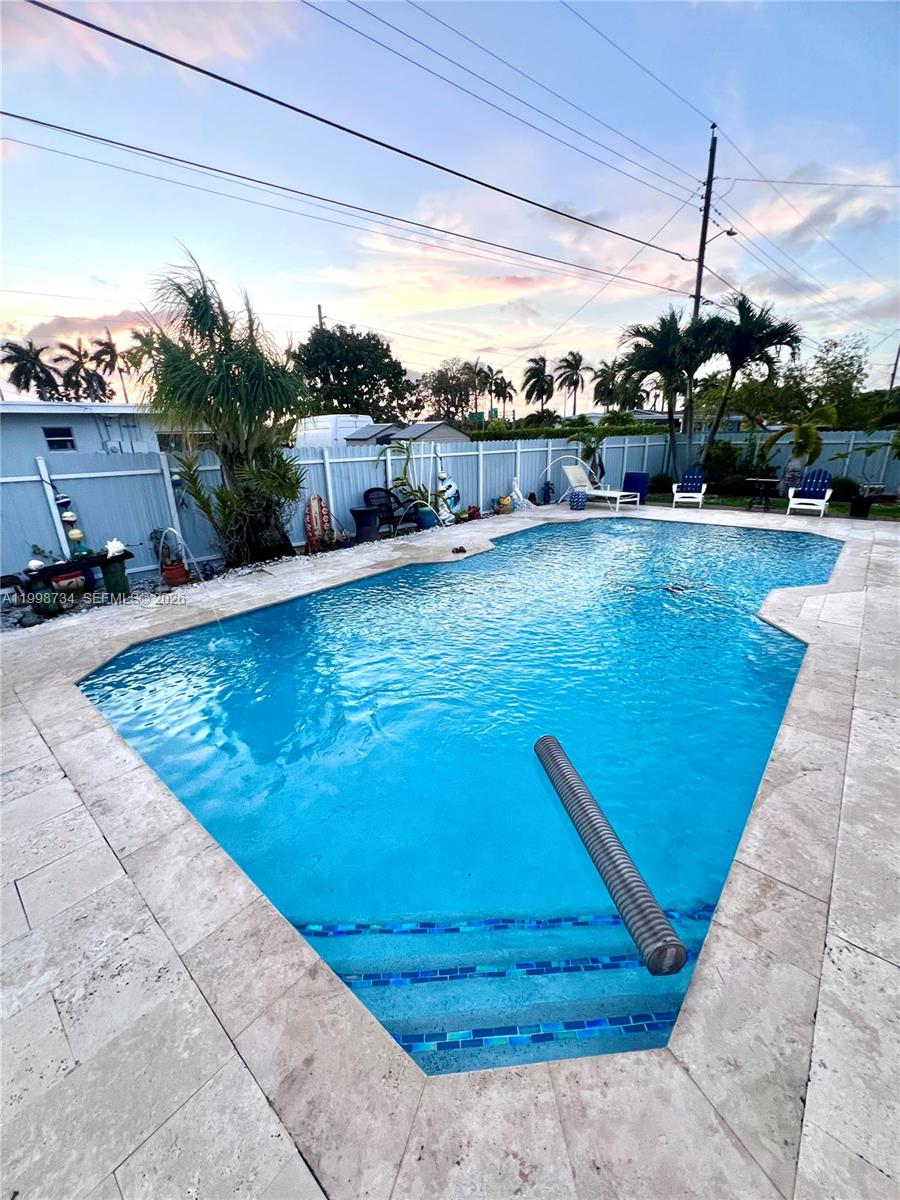 WESTWOOD LAKE 4TH ADDN - Residential