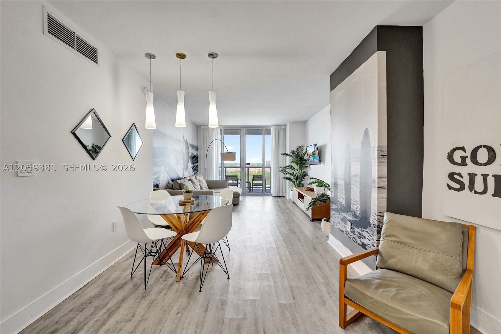 2602 E Hallandale Beach Blvd R906