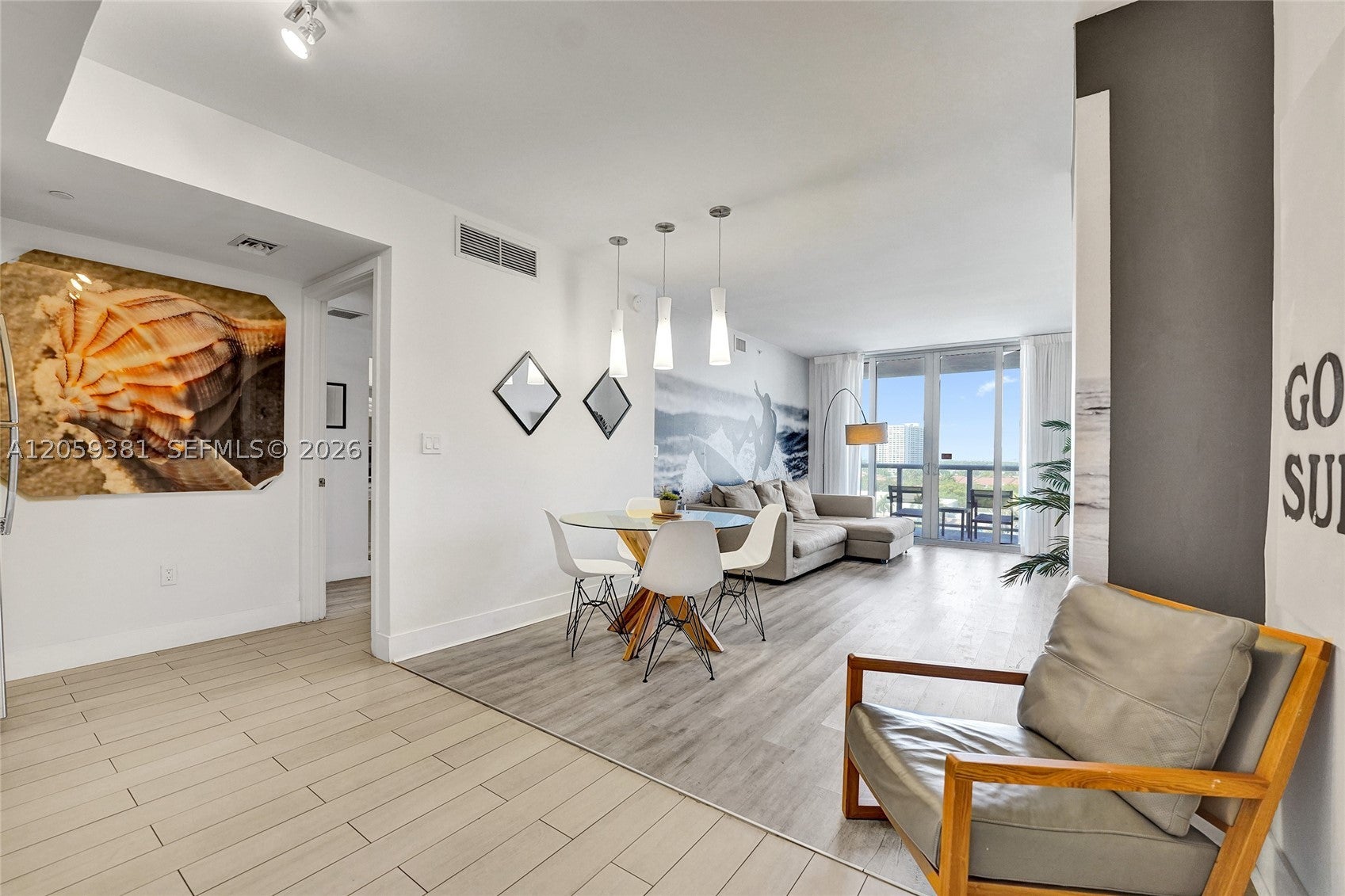 2602 E Hallandale Beach Blvd R906