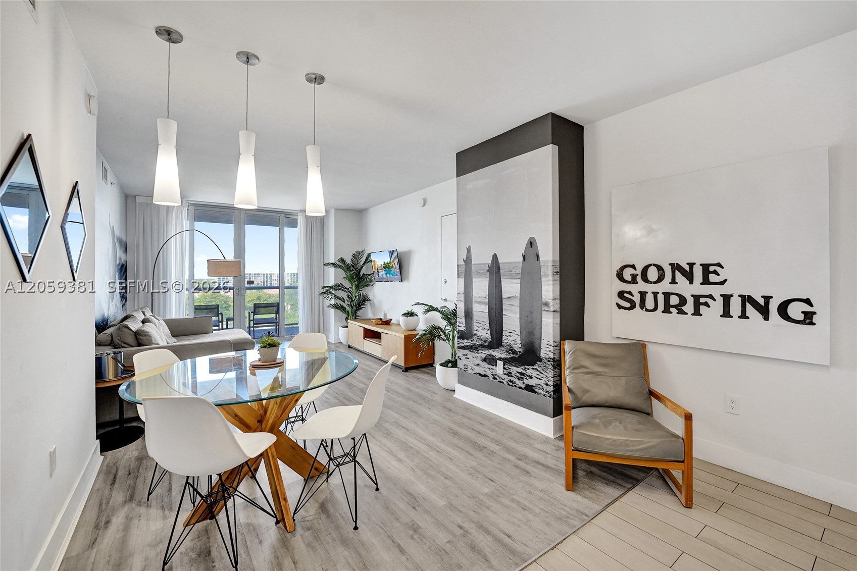 2602 E Hallandale Beach Blvd R906