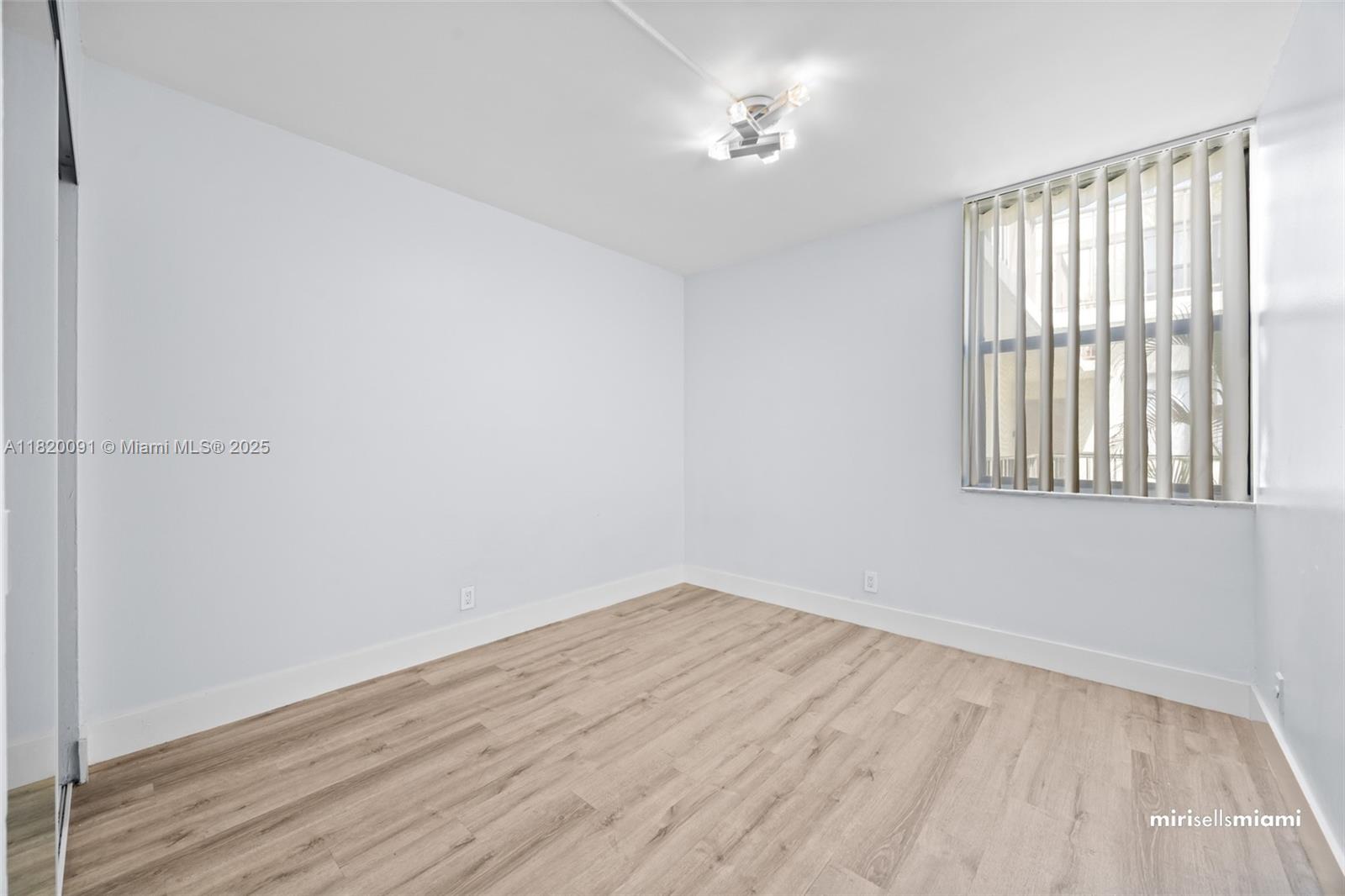 VILLA DORADA CONDO NO 2 - Residential