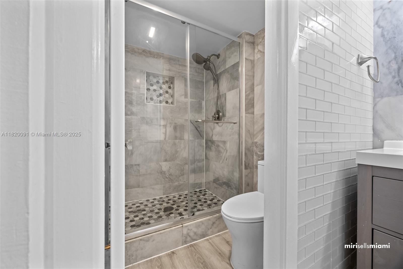 VILLA DORADA CONDO NO 2 - Residential