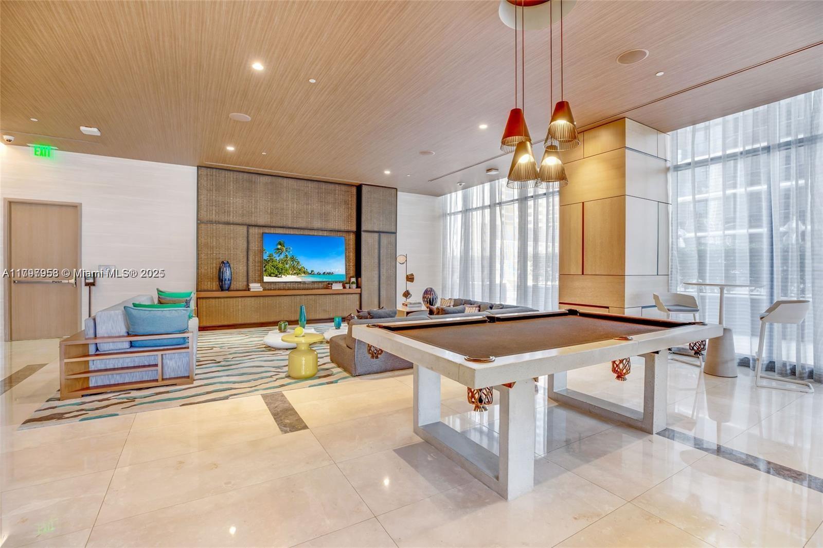 BRICKELL HEIGHTS EAST CON - Residential Lease