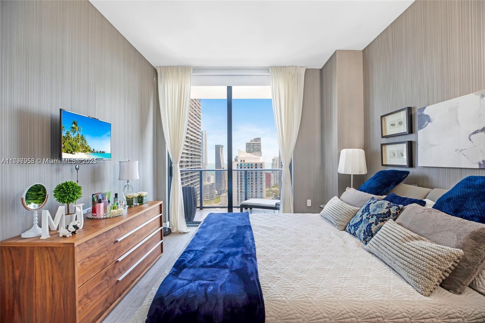 BRICKELL HEIGHTS EAST CON - Residential Lease