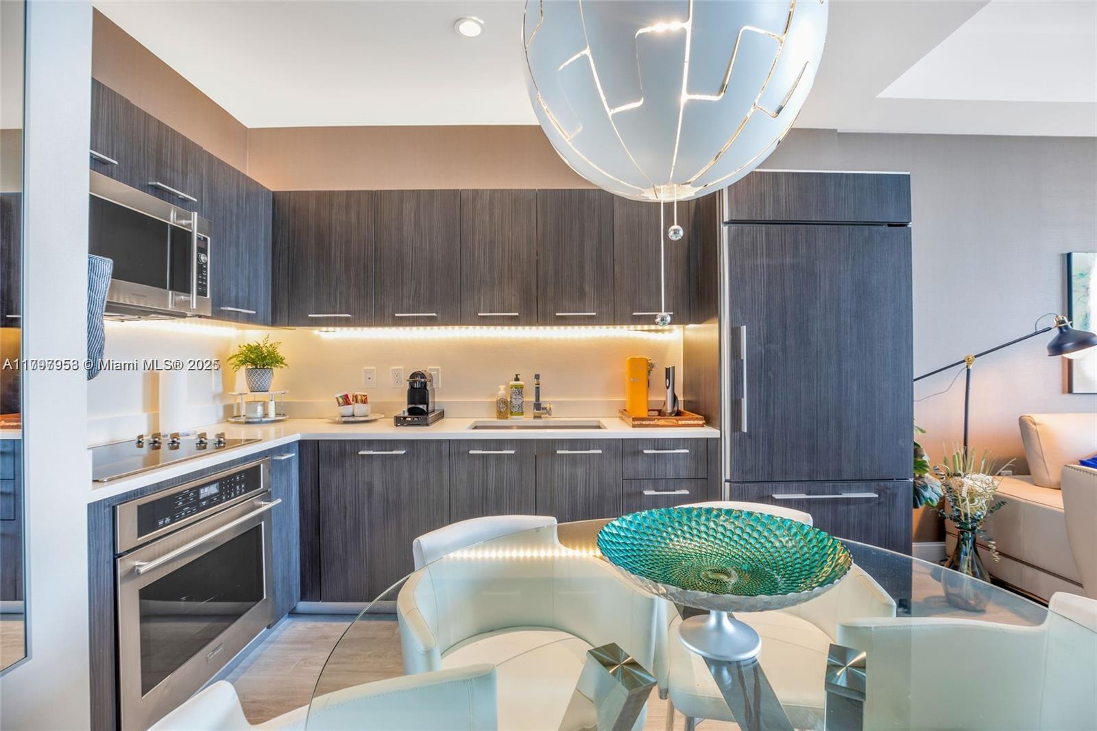 BRICKELL HEIGHTS EAST CON - Residential Lease