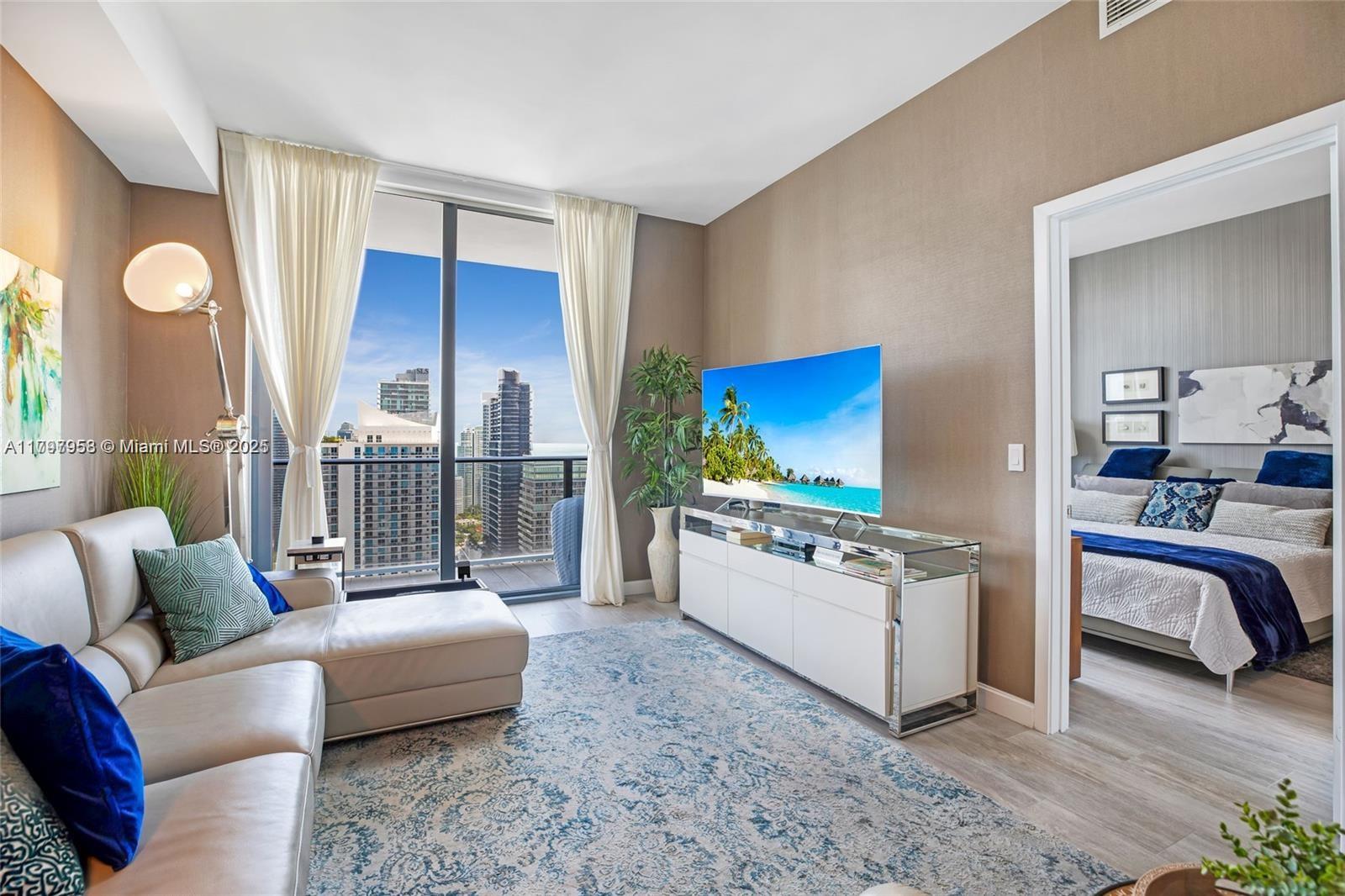Rental Property at 45 Sw 9th St 4204, Miami, Broward County, Florida - Bedrooms: 1 
Bathrooms: 2  - $4,600 MO.