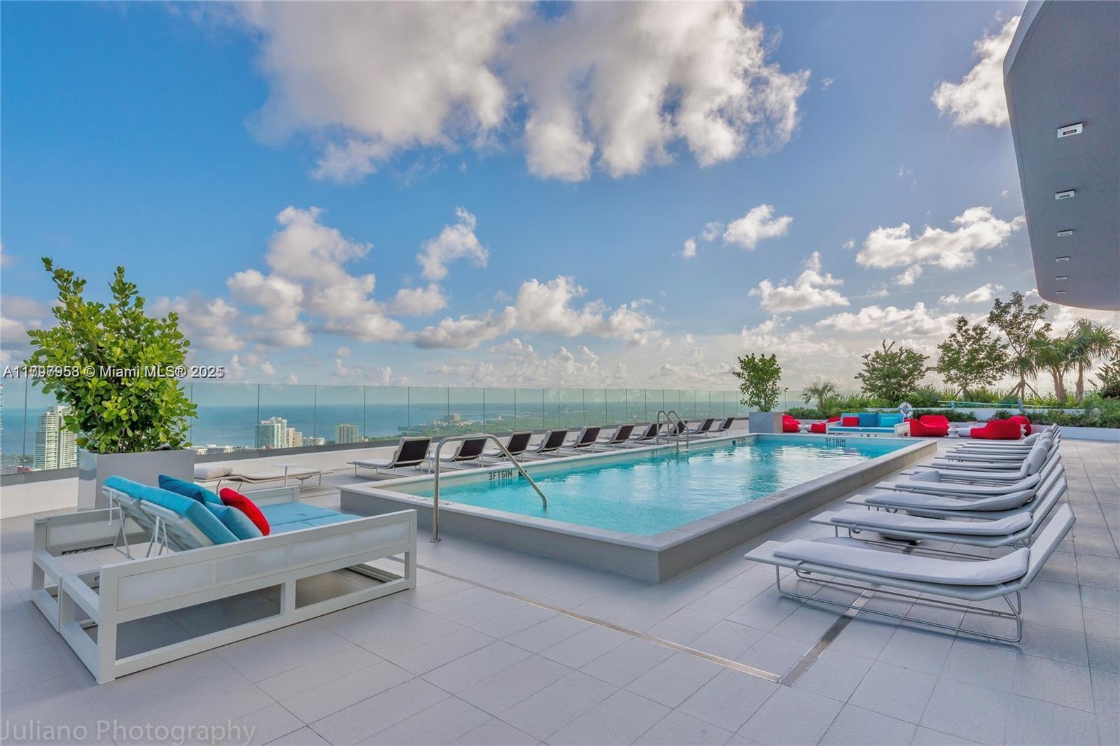 BRICKELL HEIGHTS EAST CON - Residential Lease