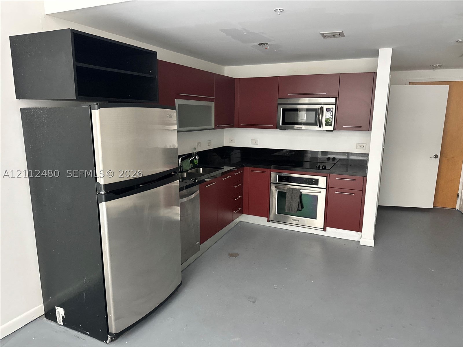 244 Biscayne Blvd 650