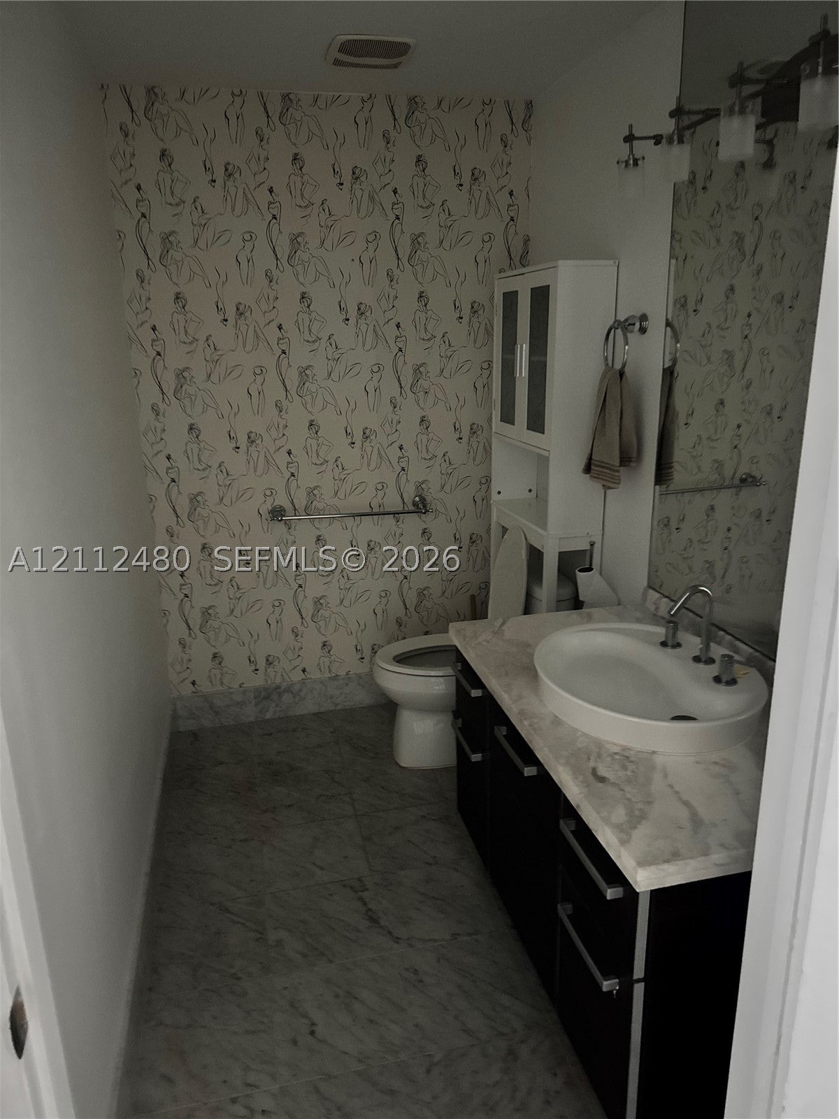 244 Biscayne Blvd 650