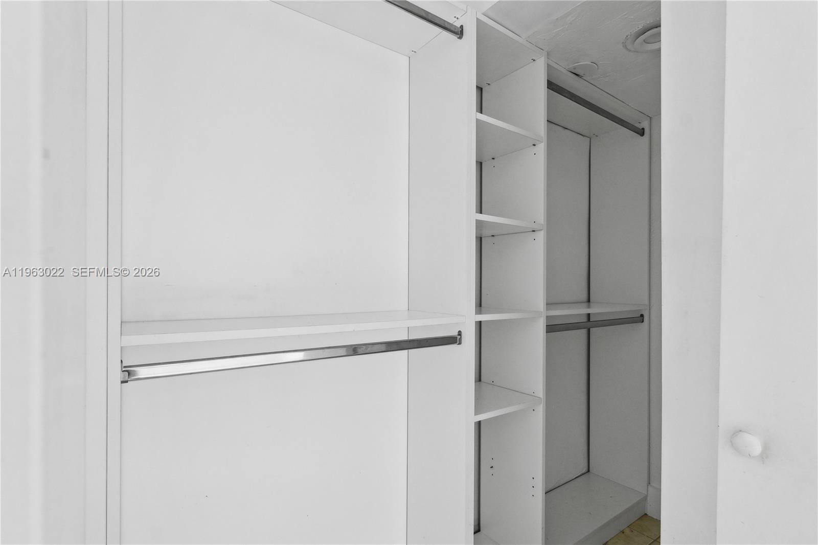 BISCAYNE BCH SUB - Residential Lease