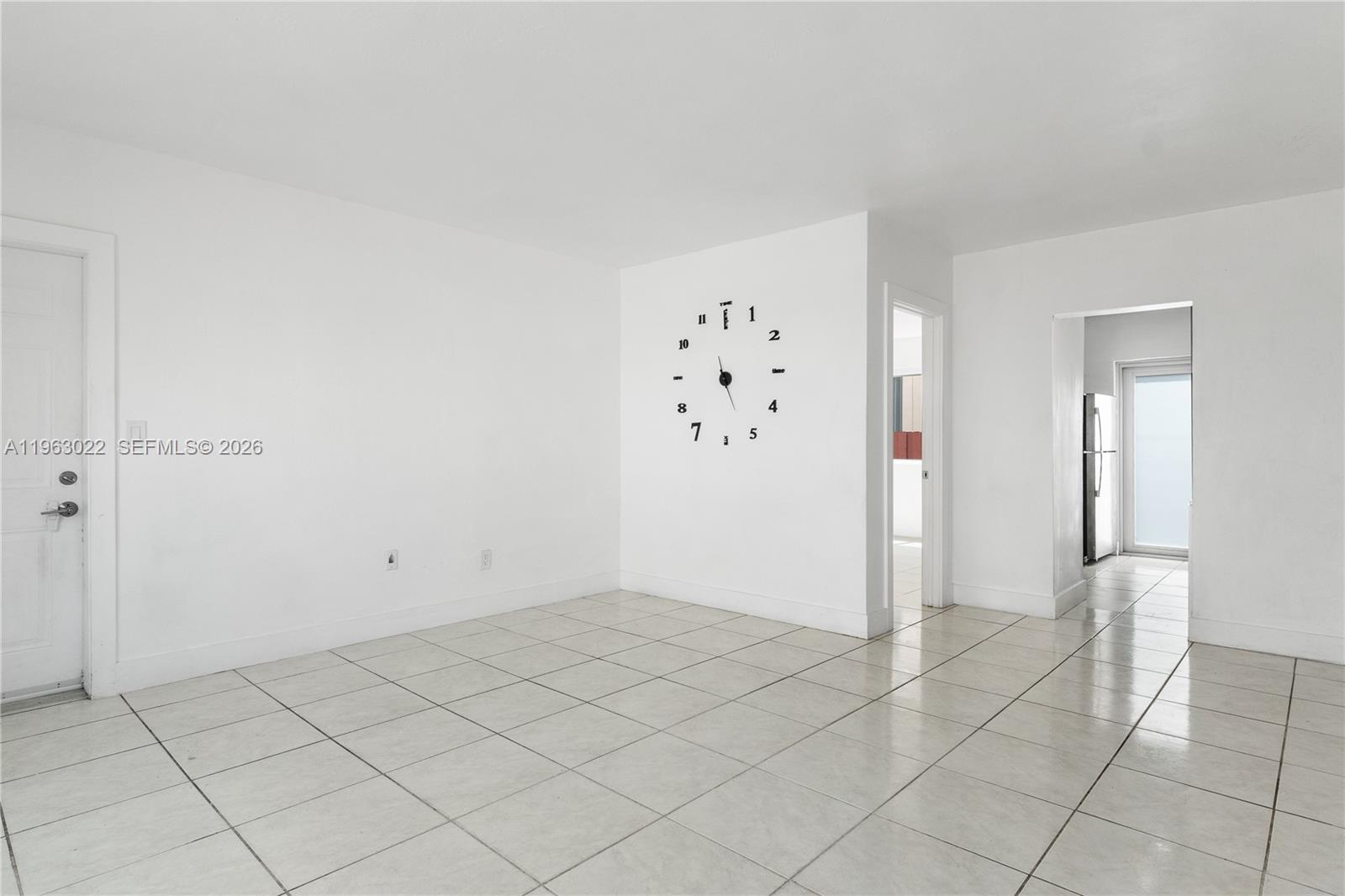 BISCAYNE BCH SUB - Residential Lease