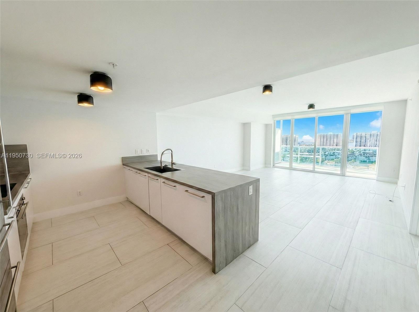 400 Sunny Isles Blvd 1421