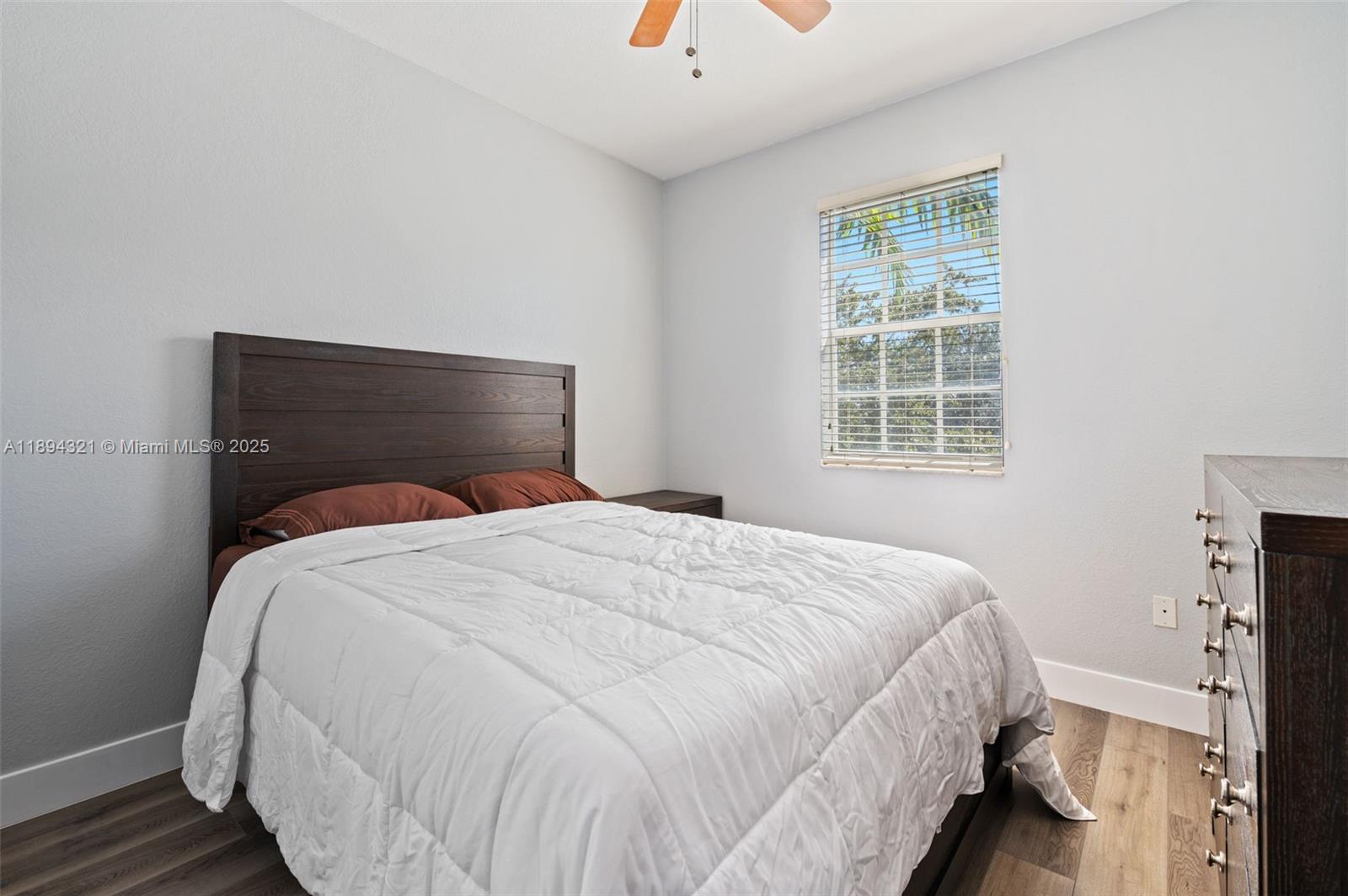 LAKES BY THE BAY GEE - Residential