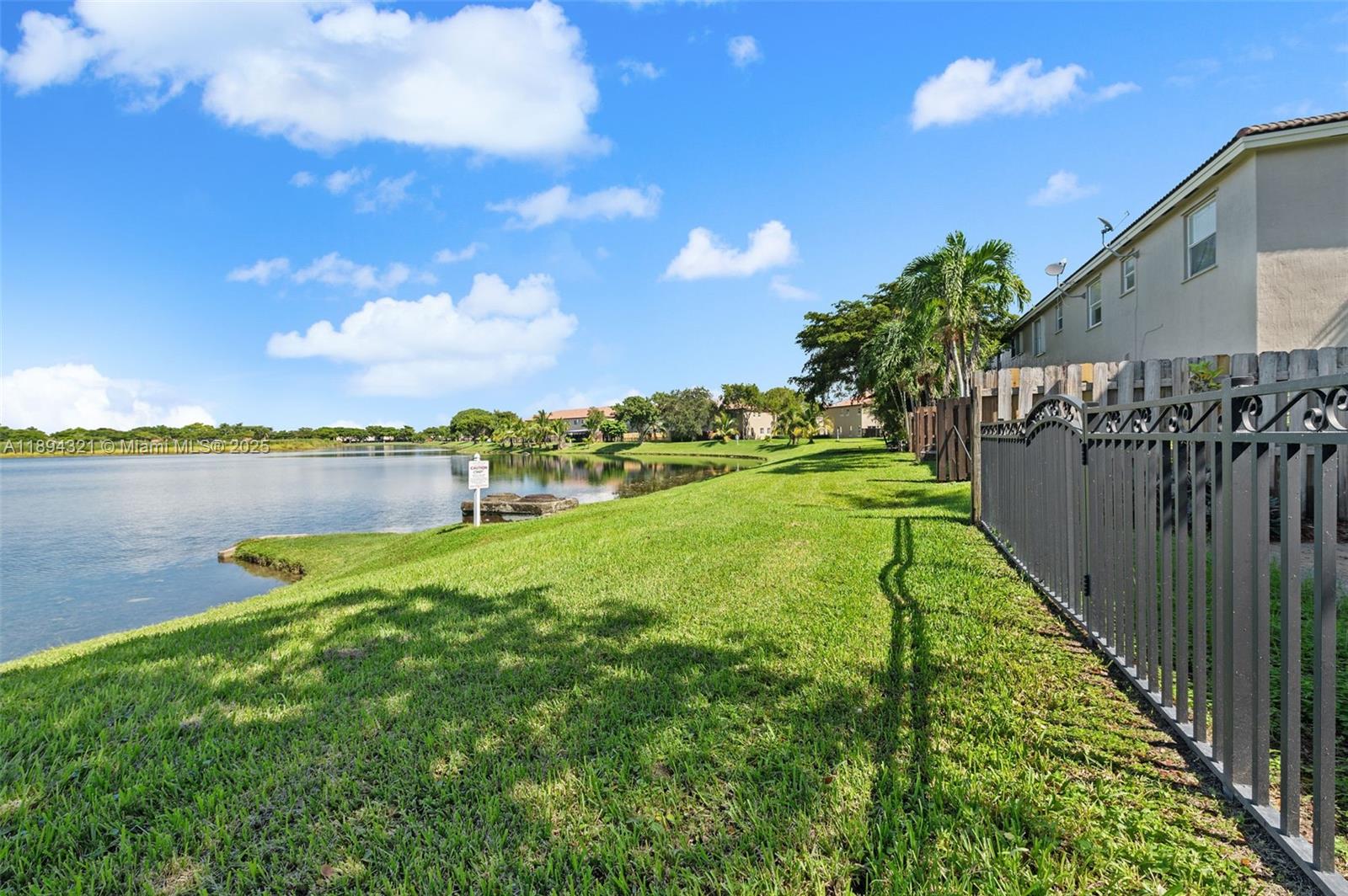 LAKES BY THE BAY GEE - Residential