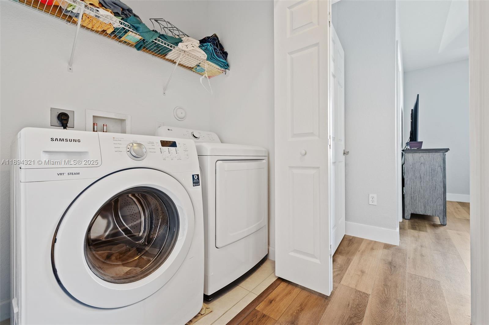 LAKES BY THE BAY GEE - Residential