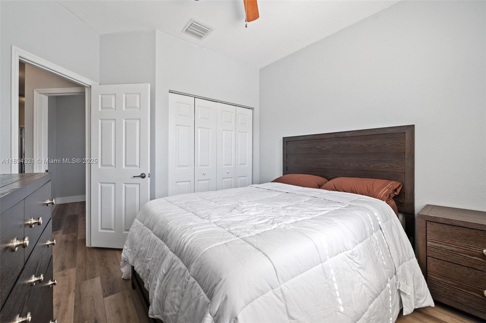 LAKES BY THE BAY GEE - Residential