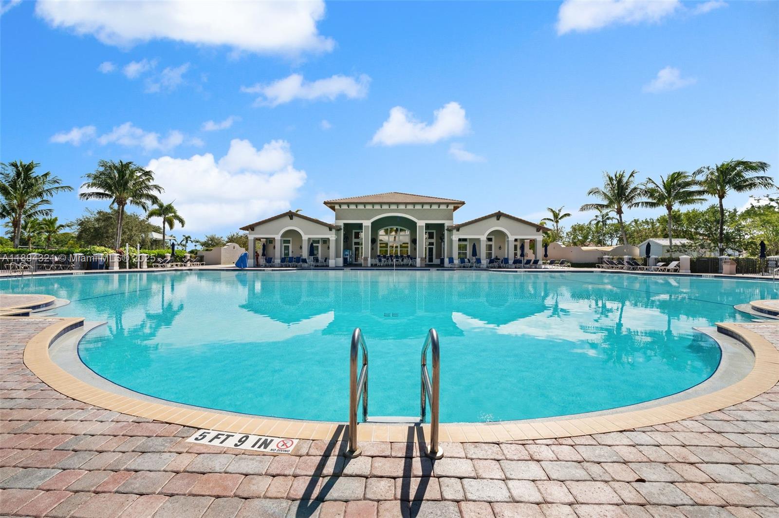 LAKES BY THE BAY GEE - Residential