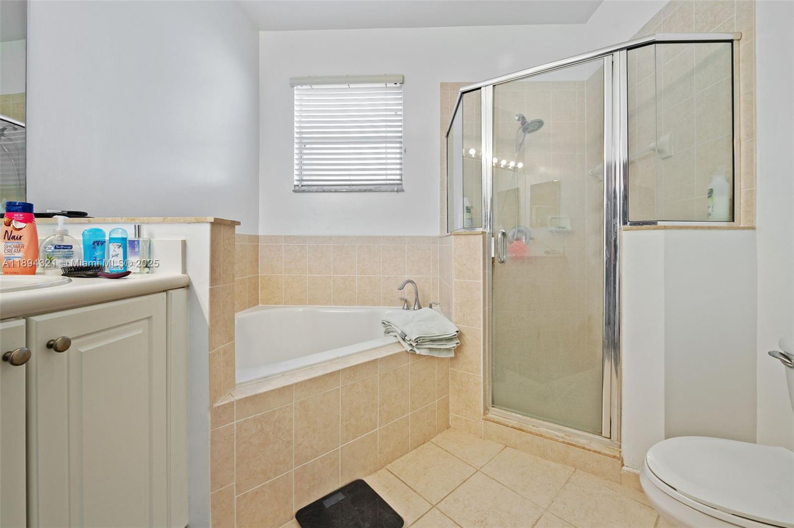 LAKES BY THE BAY GEE - Residential