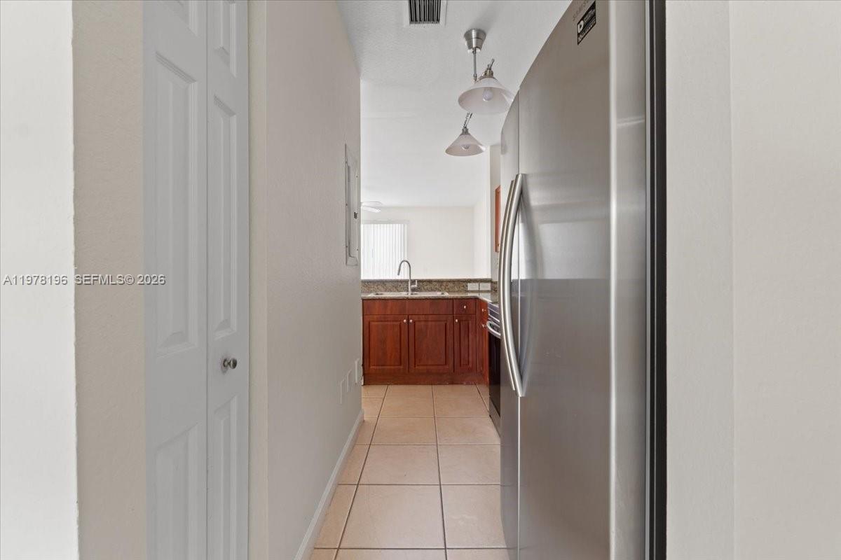 THE SHORES CONDO NO 2 - Residential Lease