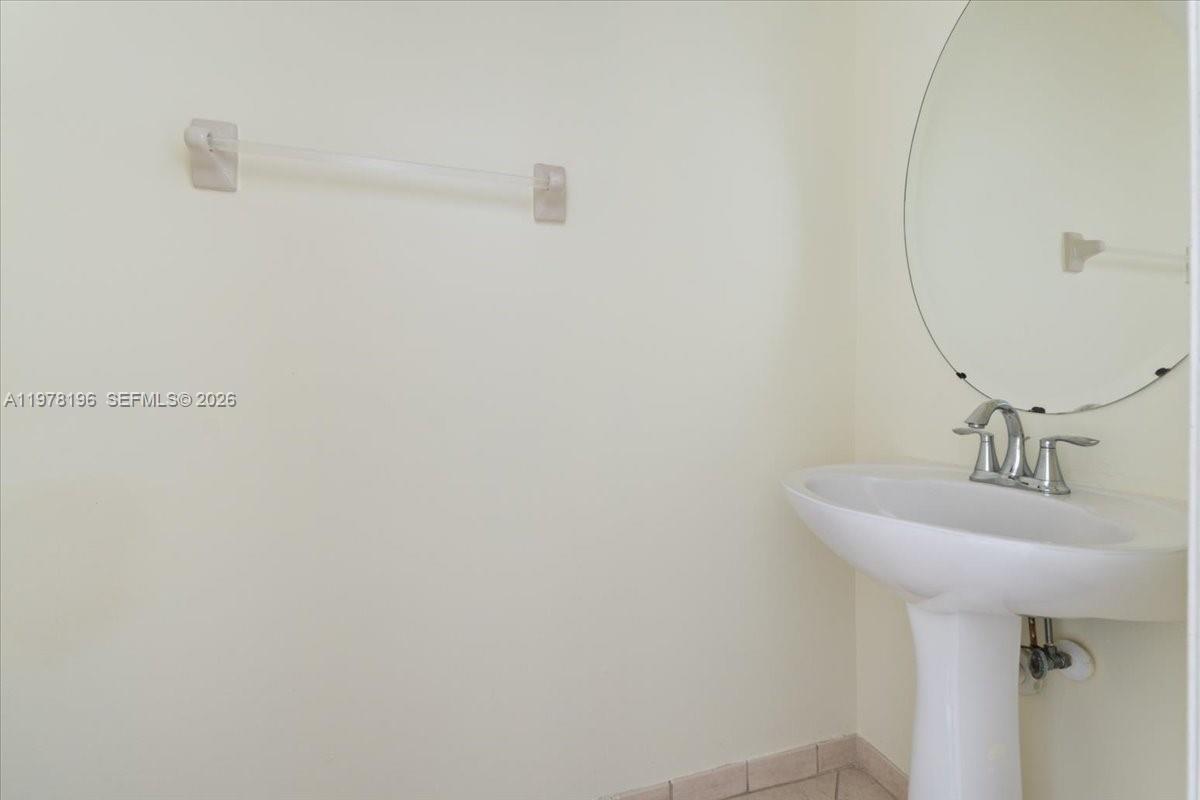 THE SHORES CONDO NO 2 - Residential Lease