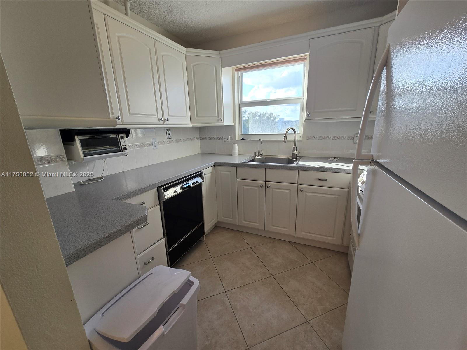 1505 N Riverside Dr 604